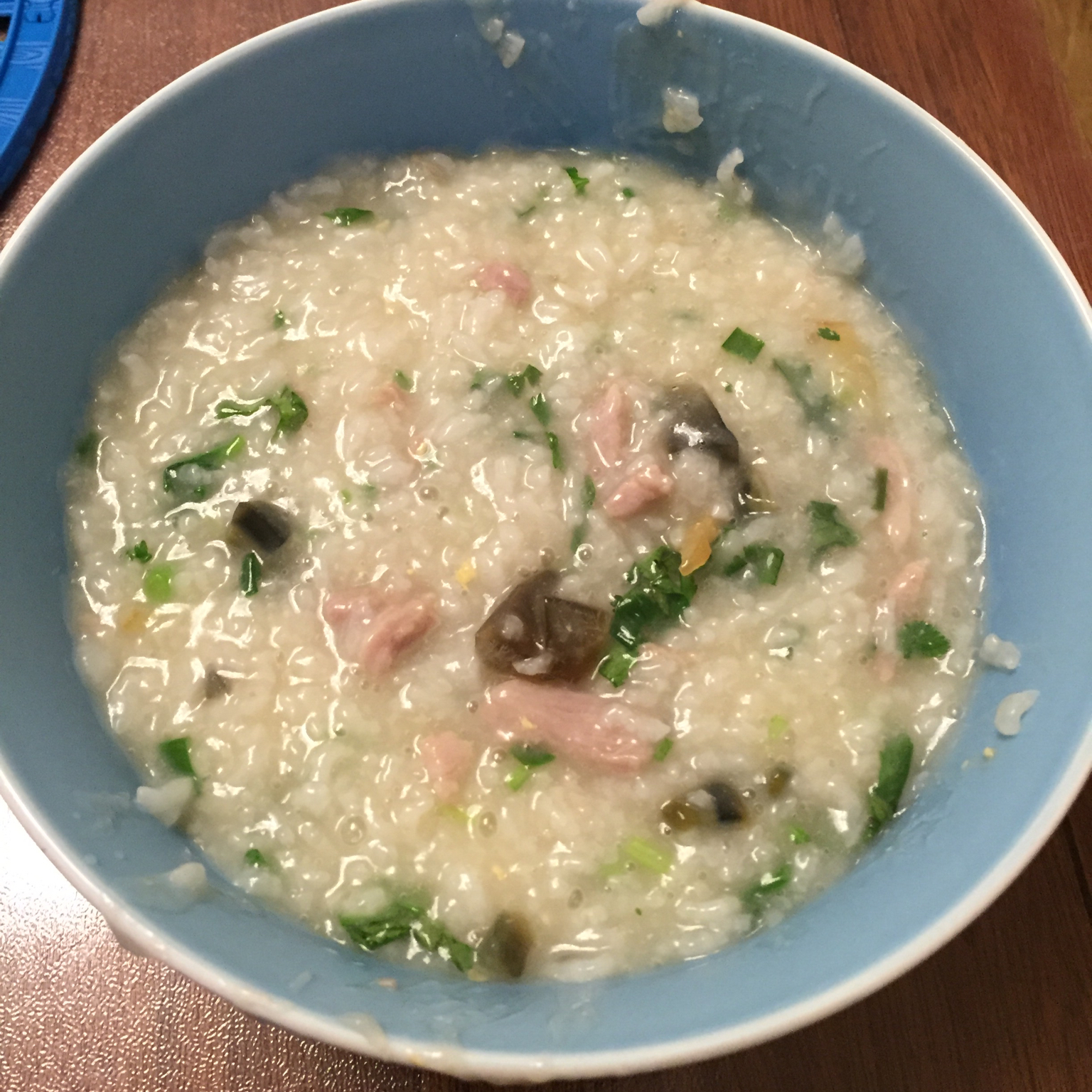 电饭煲版皮蛋瘦肉粥