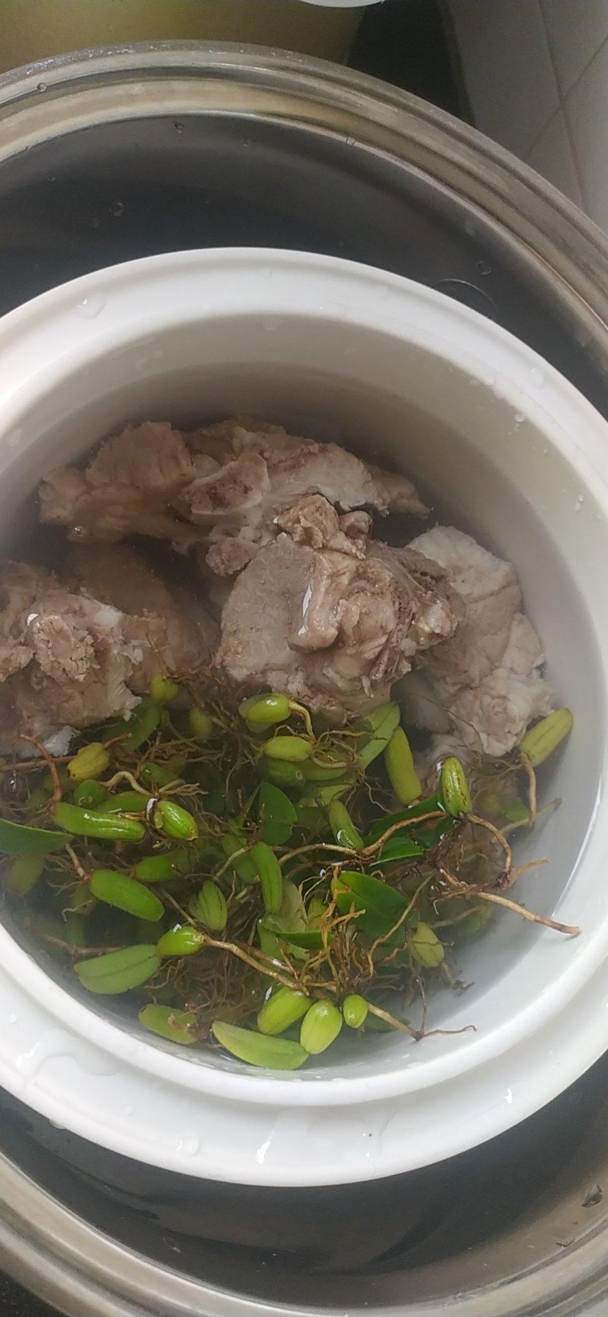 清火排骨野菜头汤