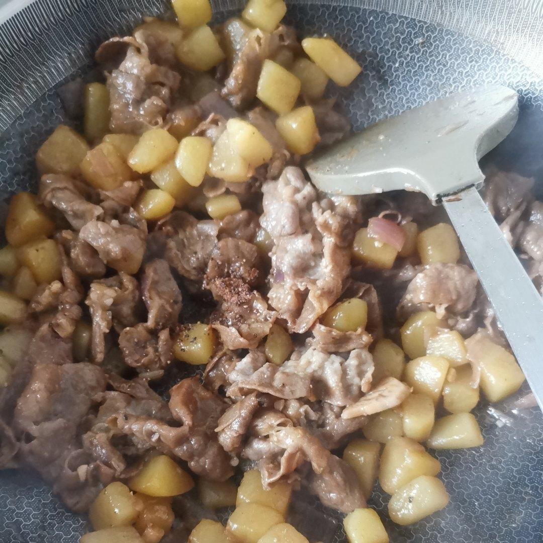 好吃到舔碗底的土豆肥牛拌饭