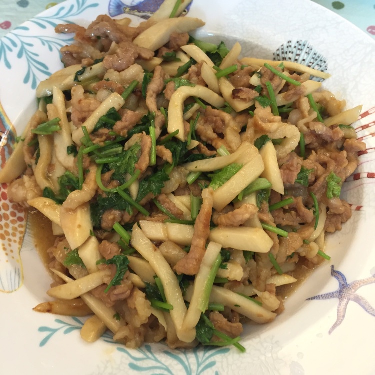 杏鲍菇炒肉丝