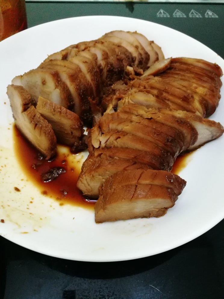不用叉烧酱没明火没烤箱也能做出媲美酒楼的叉烧