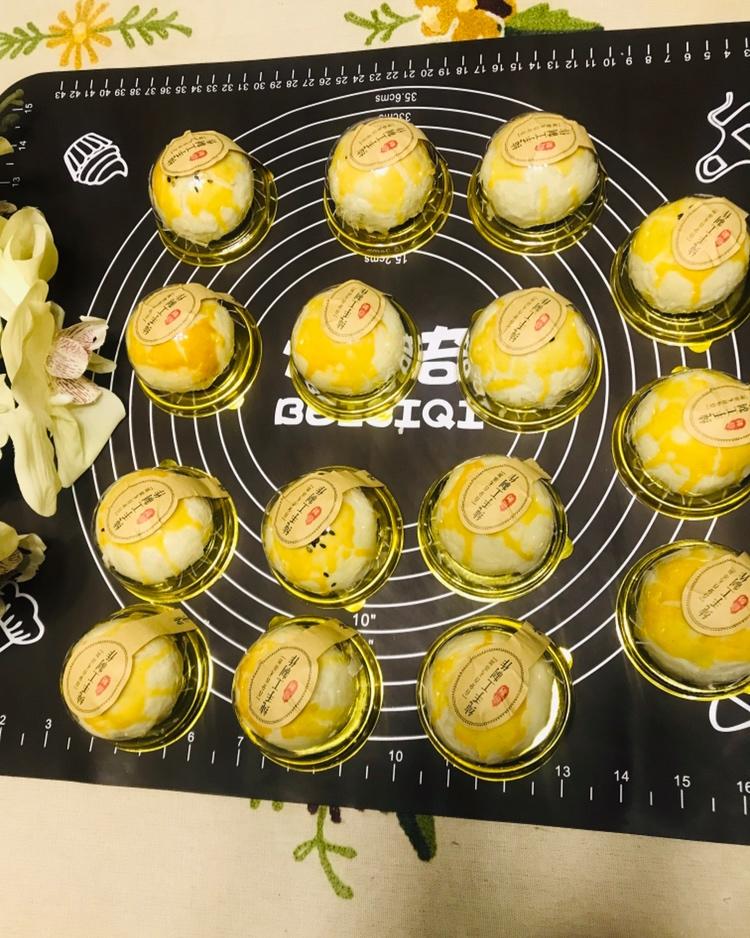 蛋黄酥