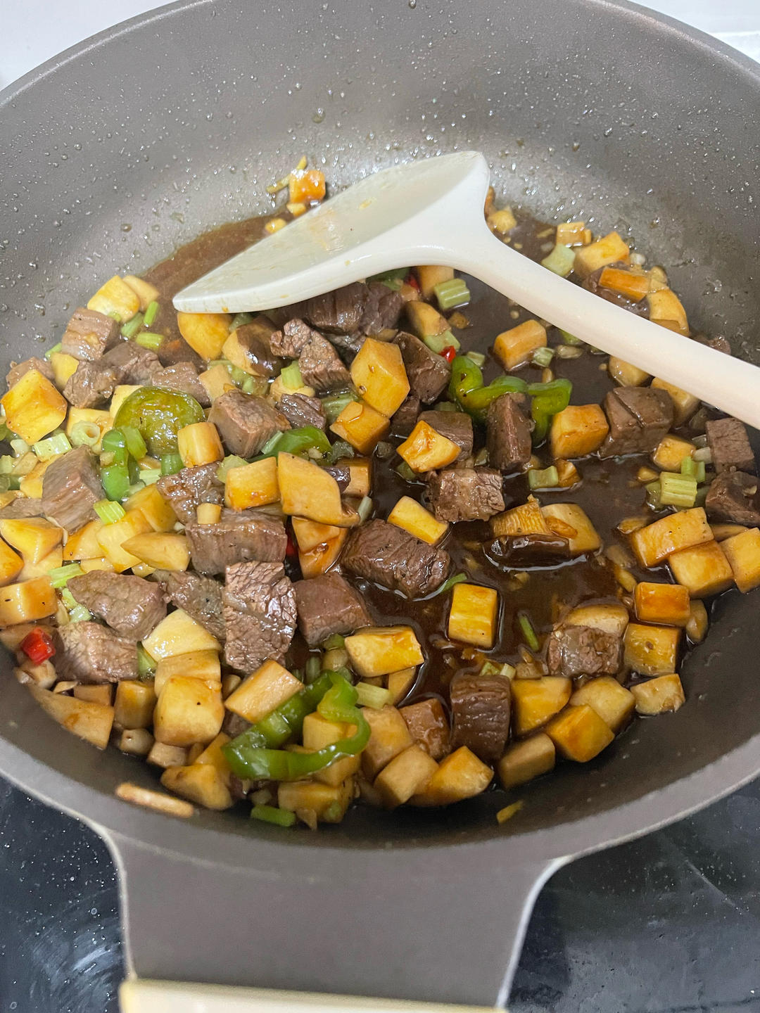 家常菜~杏鲍菇烧牛肉粒