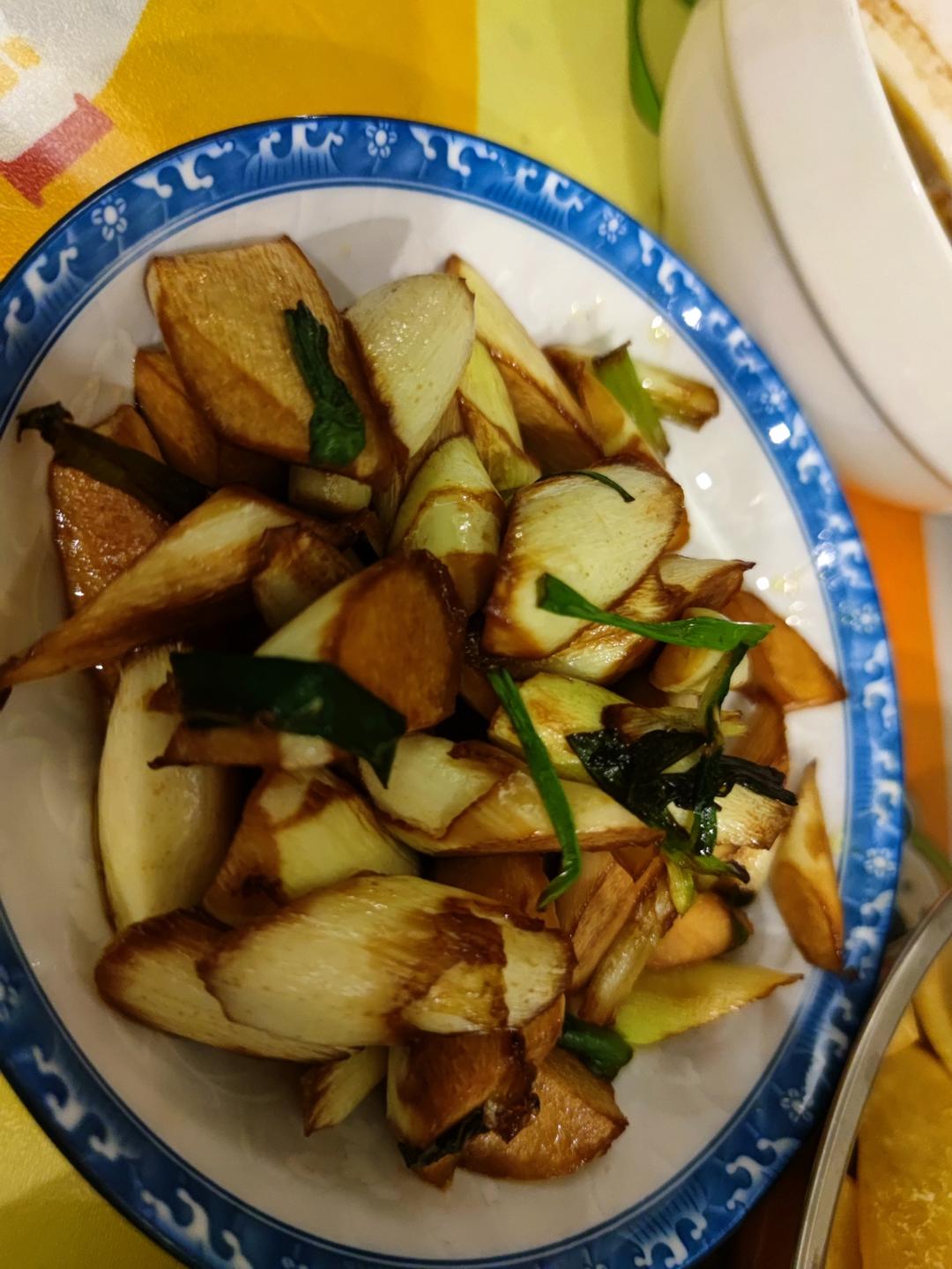 油焖茭白