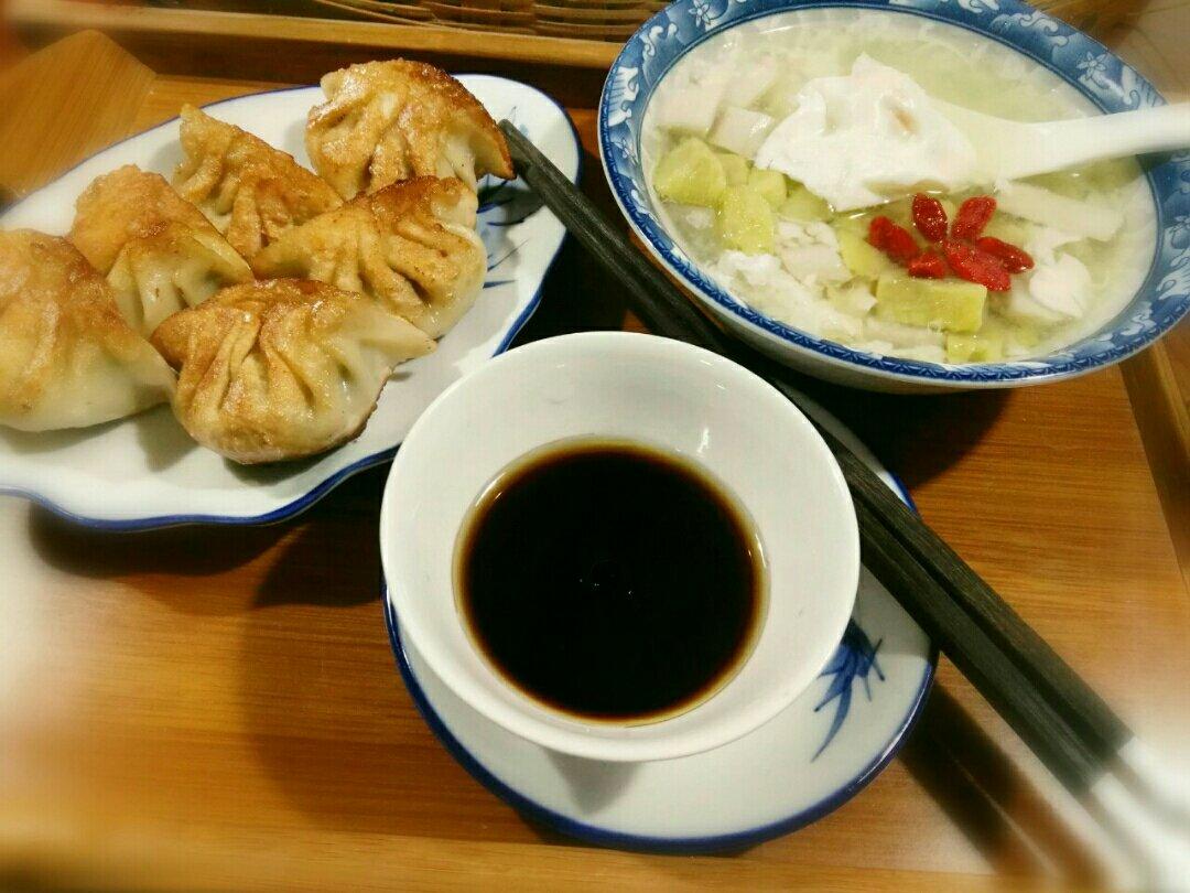 上海菜肉大馄饨