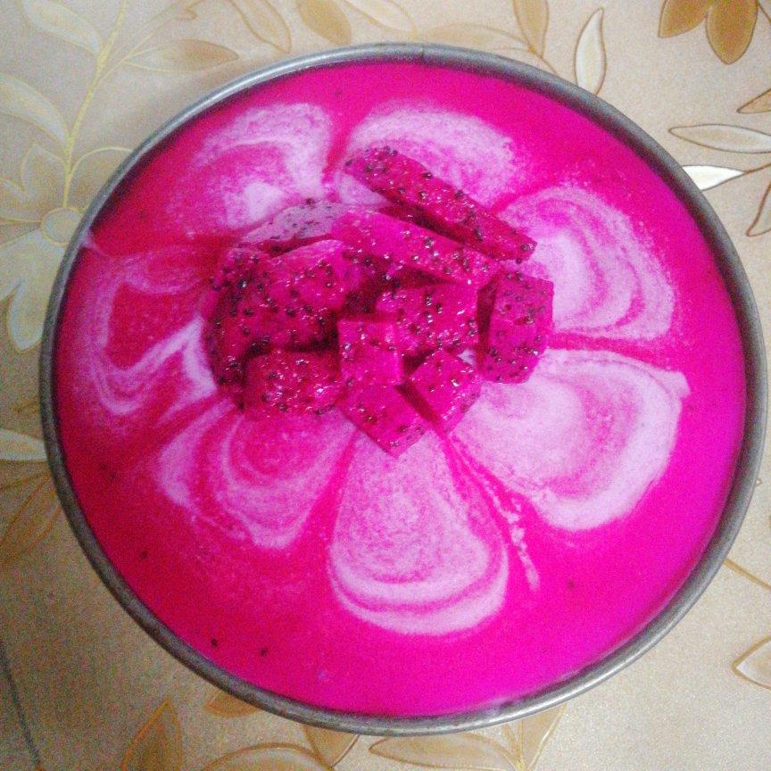 火龙果慕斯蛋糕