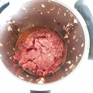 自制美味牛肉酱的做法 步骤4