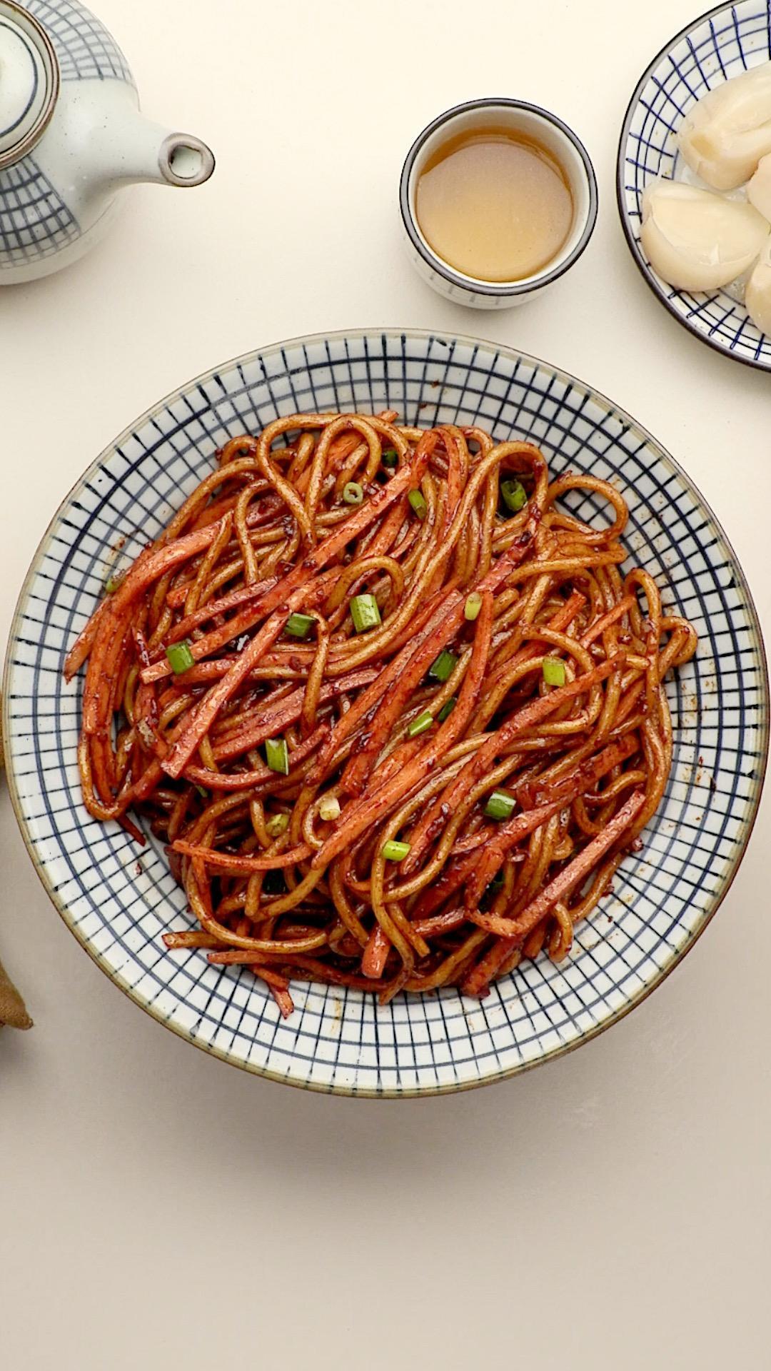 蒜香酱油炒面的做法