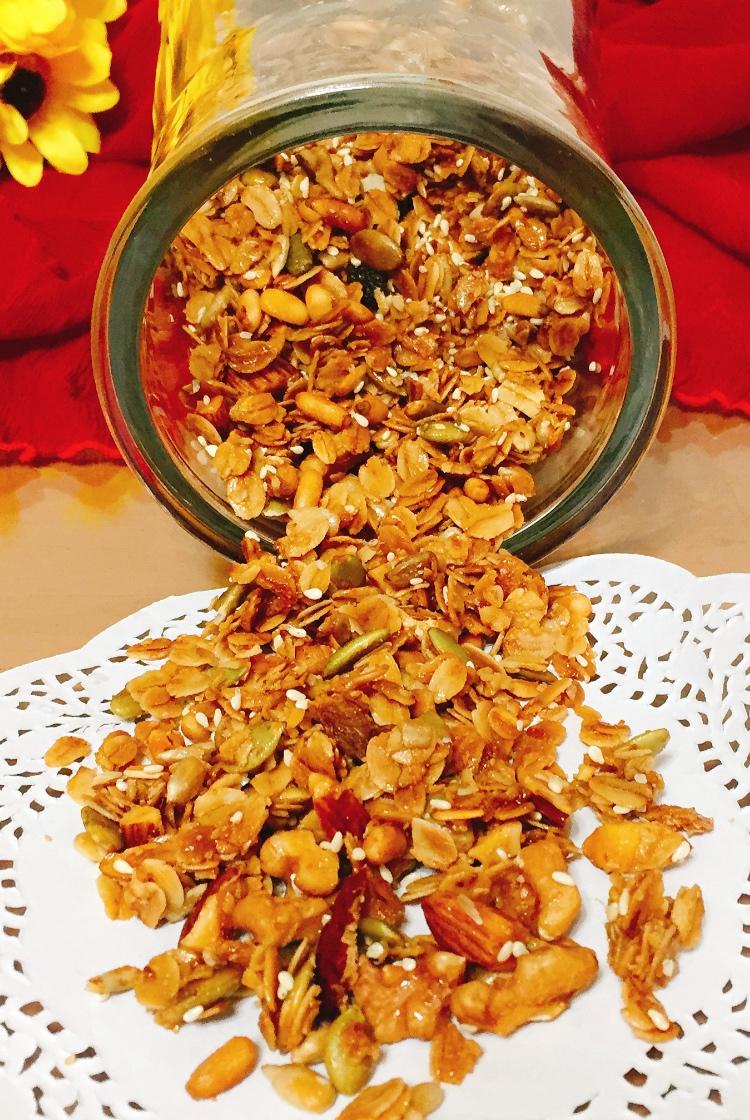 【营养早餐】超简单的自制什锦果仁谷物燕麦片