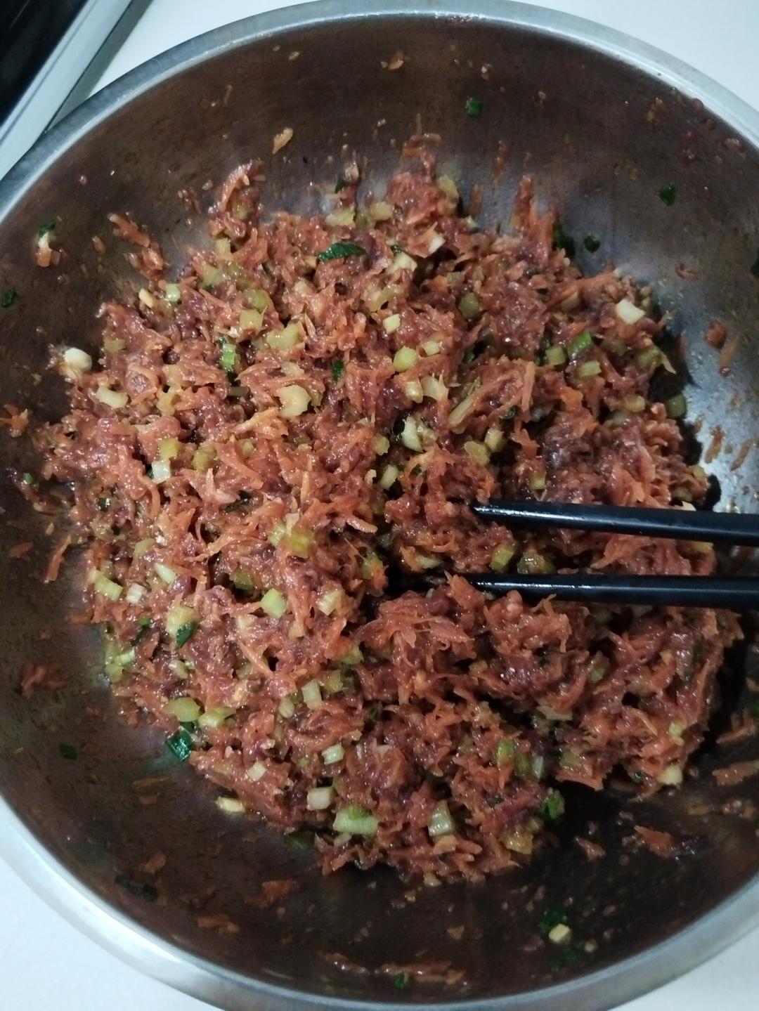 牛肉胡萝卜包子