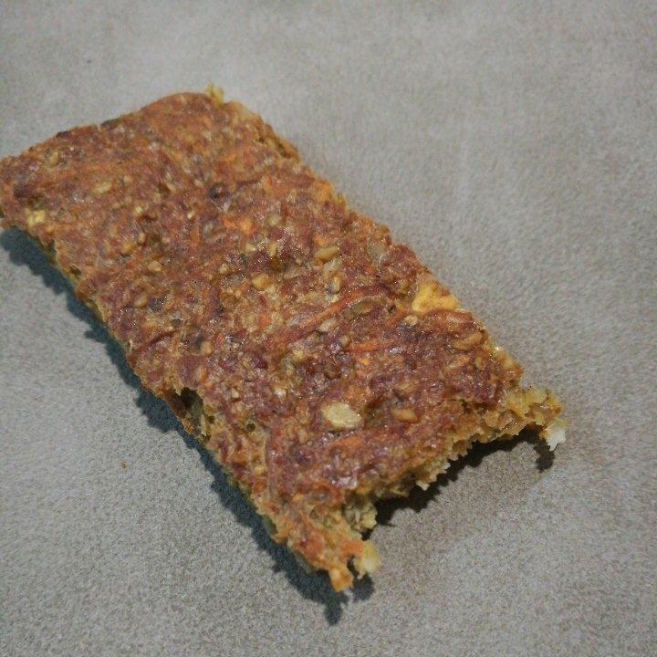 胡萝卜坚果薄饼丨健康·零食<好好吃饭1>