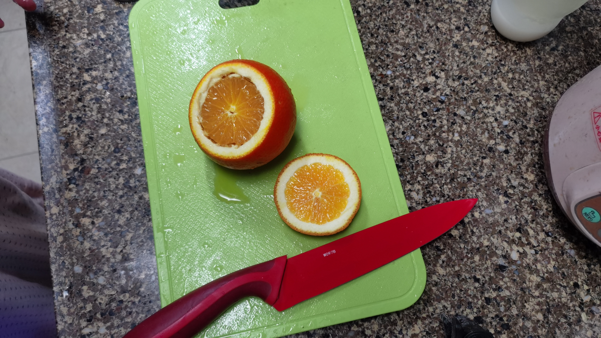 橙子🍊蒸蛋 止咳润肺 10+的做法 步骤1