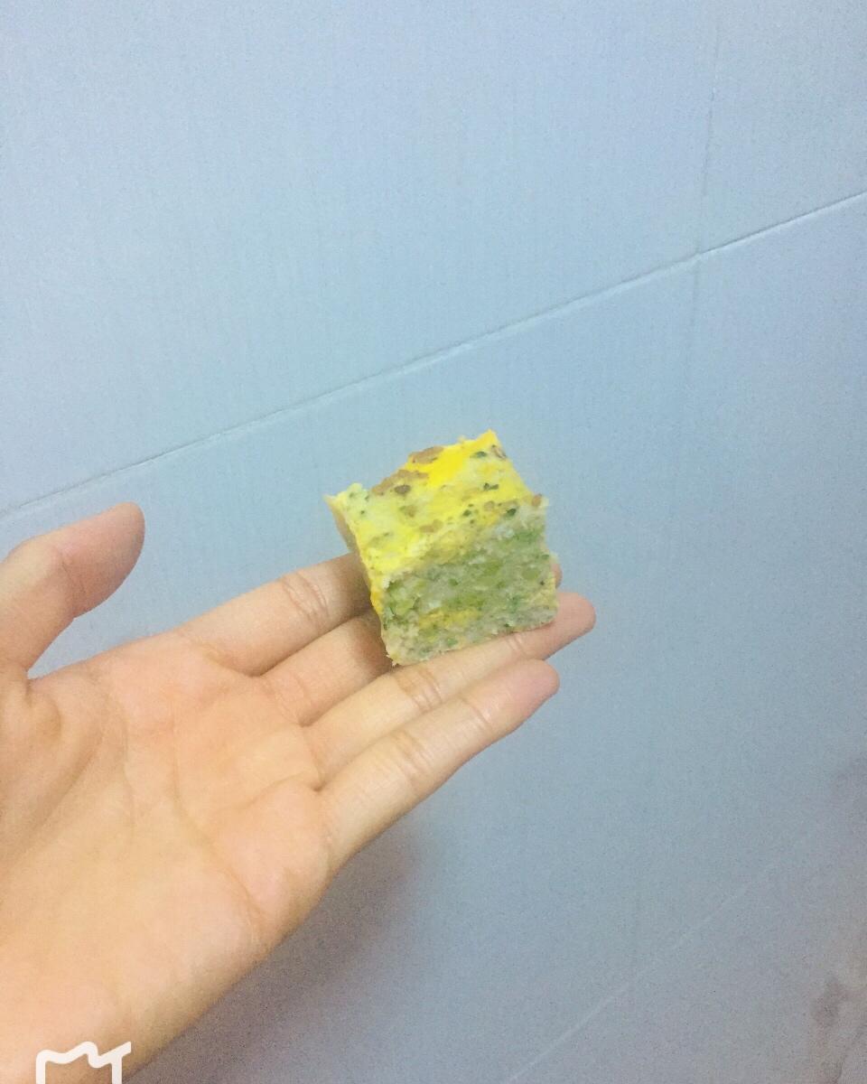 宝宝辅食8+—虾皮蔬菜小方（手指补钙食物）