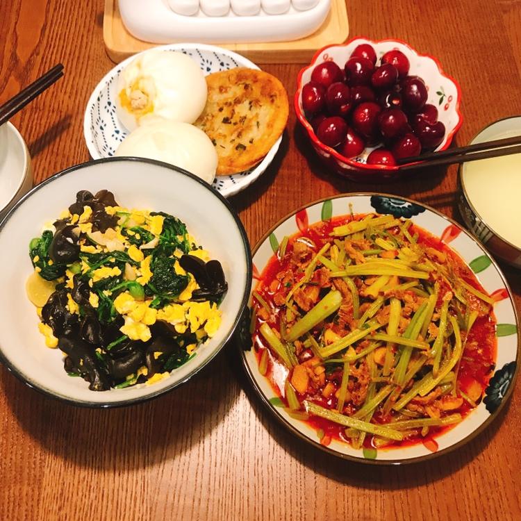 芹菜牛肉丝