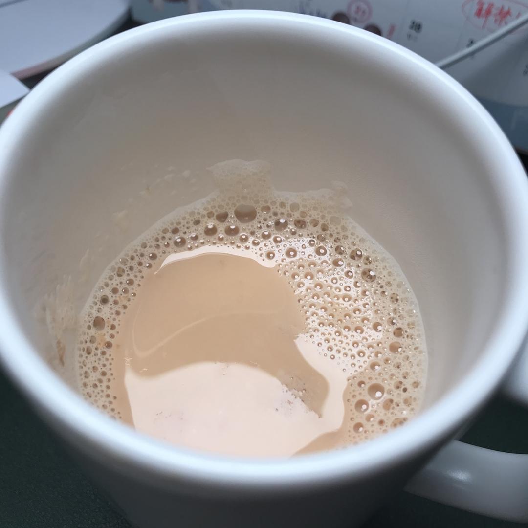 玦jue做的浓浓的锅煮奶茶