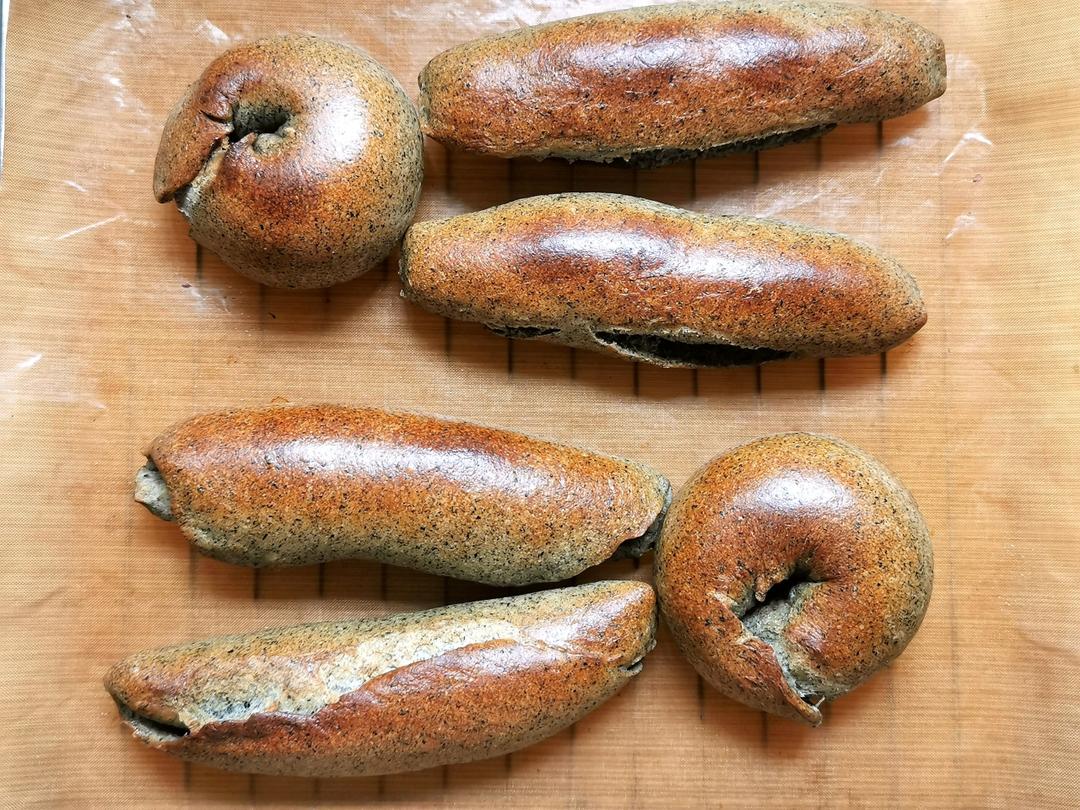 双倍黑芝麻奶酥贝果🥯一起吃养生贝果吧