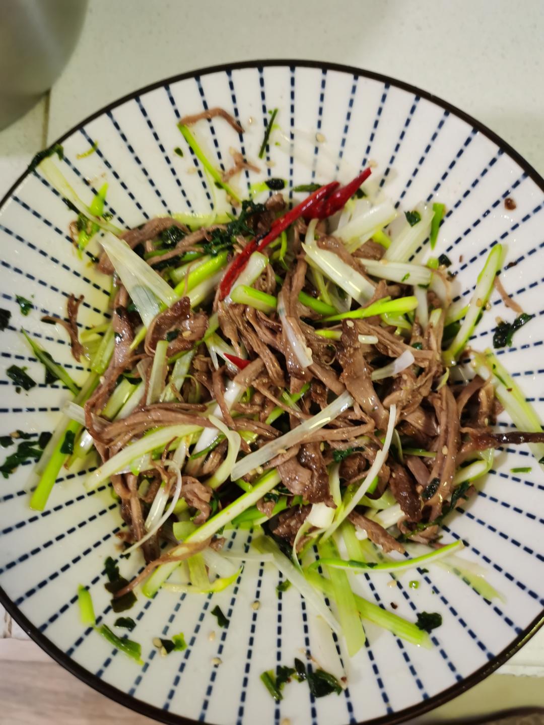 手撕牛肉