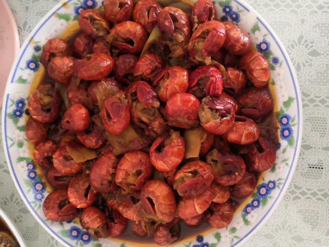比卖的还好吃～不得不试的十三香小龙虾虾尾，香辣虾尾