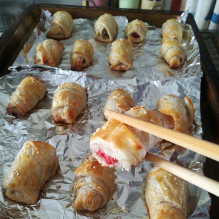 香肠酥皮卷：手抓饼皮还能这样吃，不用和面快速搞定早餐