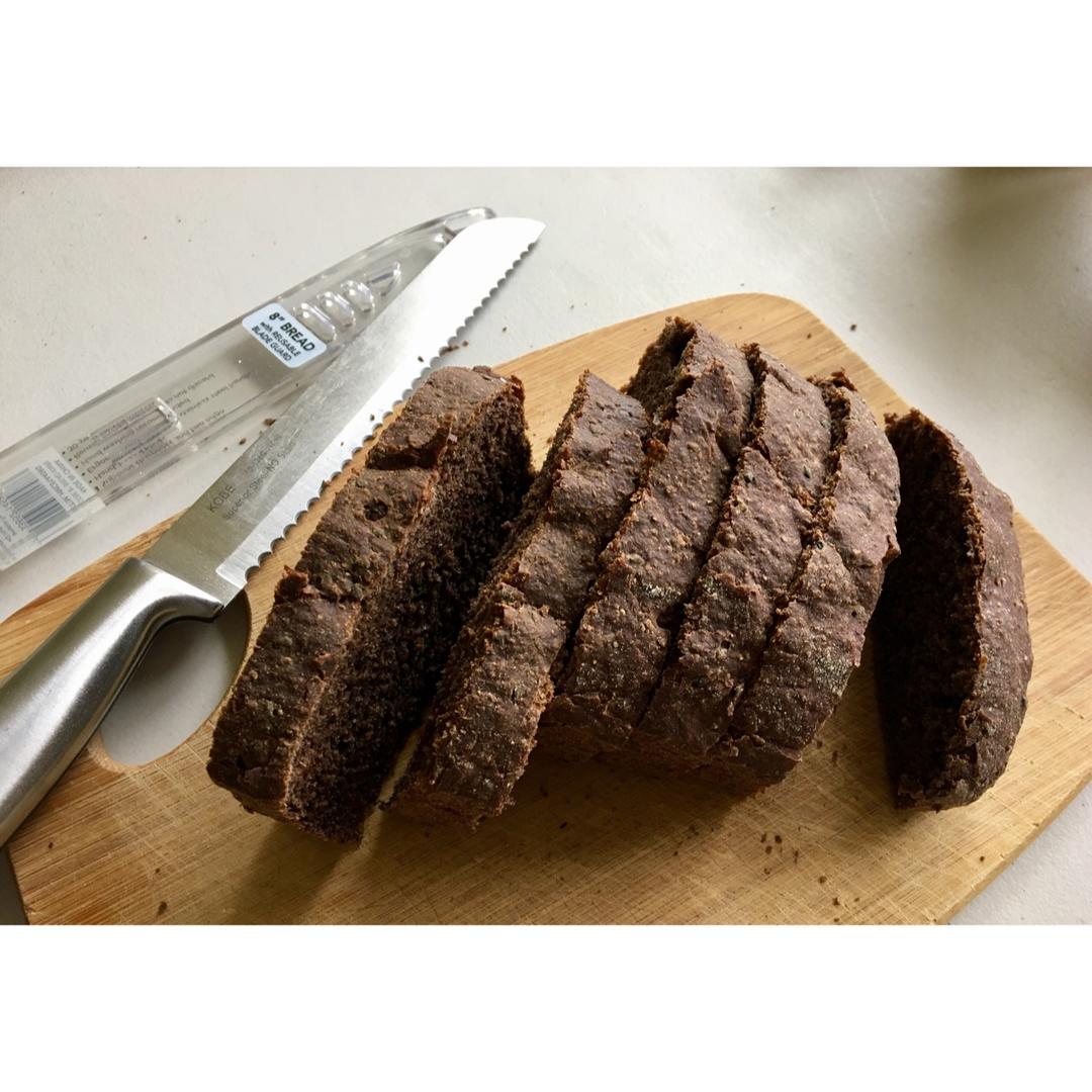 简单黑麦面包（pumpernickel bread)(全麦+黑麦比例高达50%）