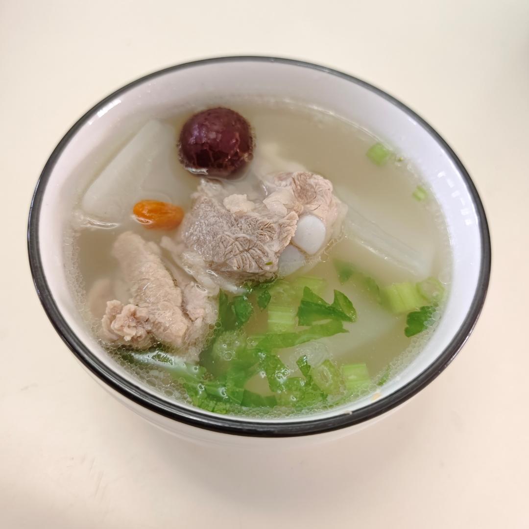 白萝卜猪排骨汤