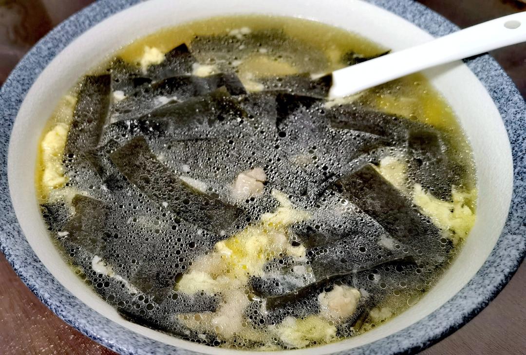 韩国海带汤（미역국）