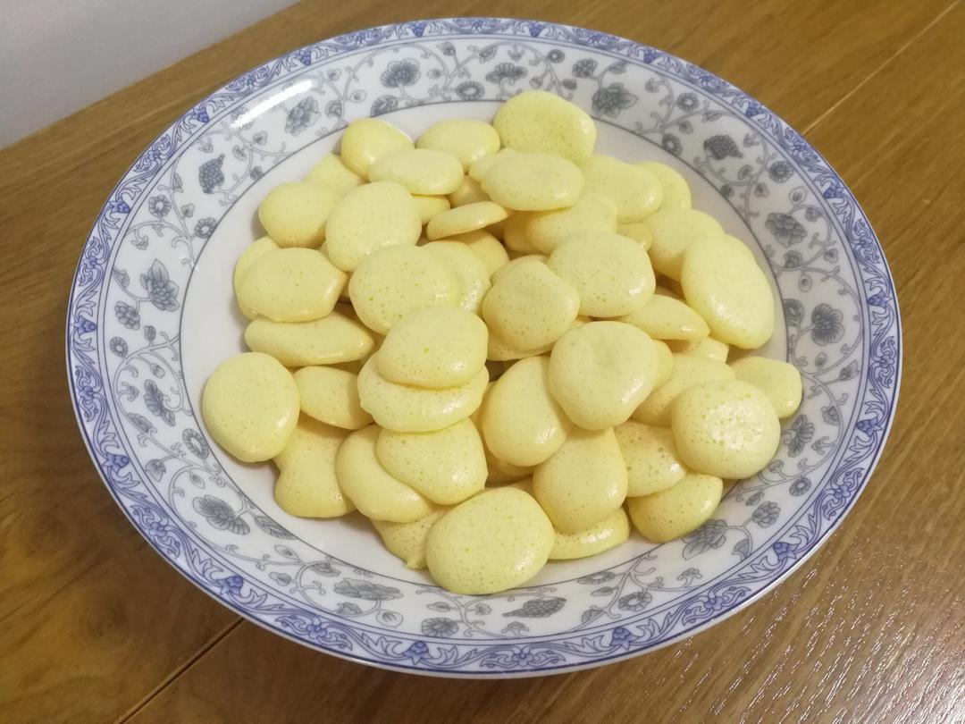 入口即化的蛋黄小饼干