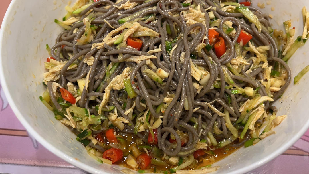 快手减脂餐❗️爆好吃的凉拌鸡丝荞麦面