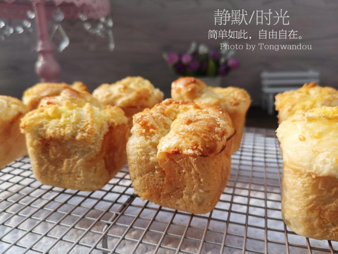 椰蓉小方块面包