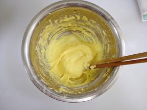 香葱蛋奶煎饼❗️营养丰富又香又软，十分钟快手早餐❗️的做法 步骤4