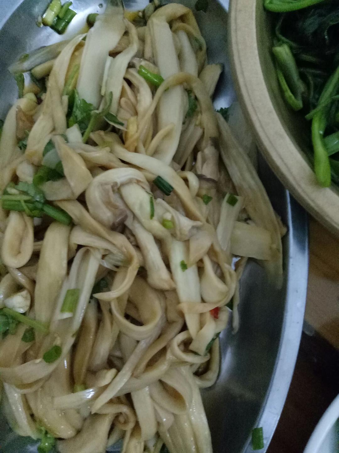 手撕杏鲍菇
