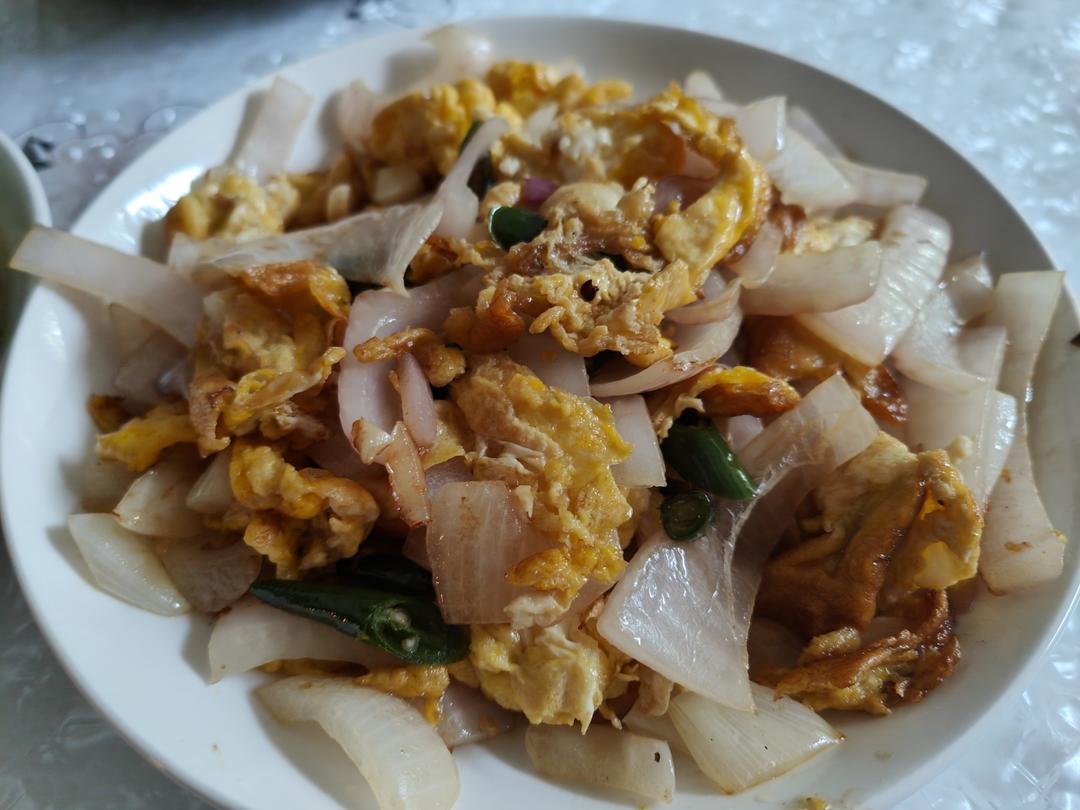 降压防癌的好食材  洋葱炒鸡蛋