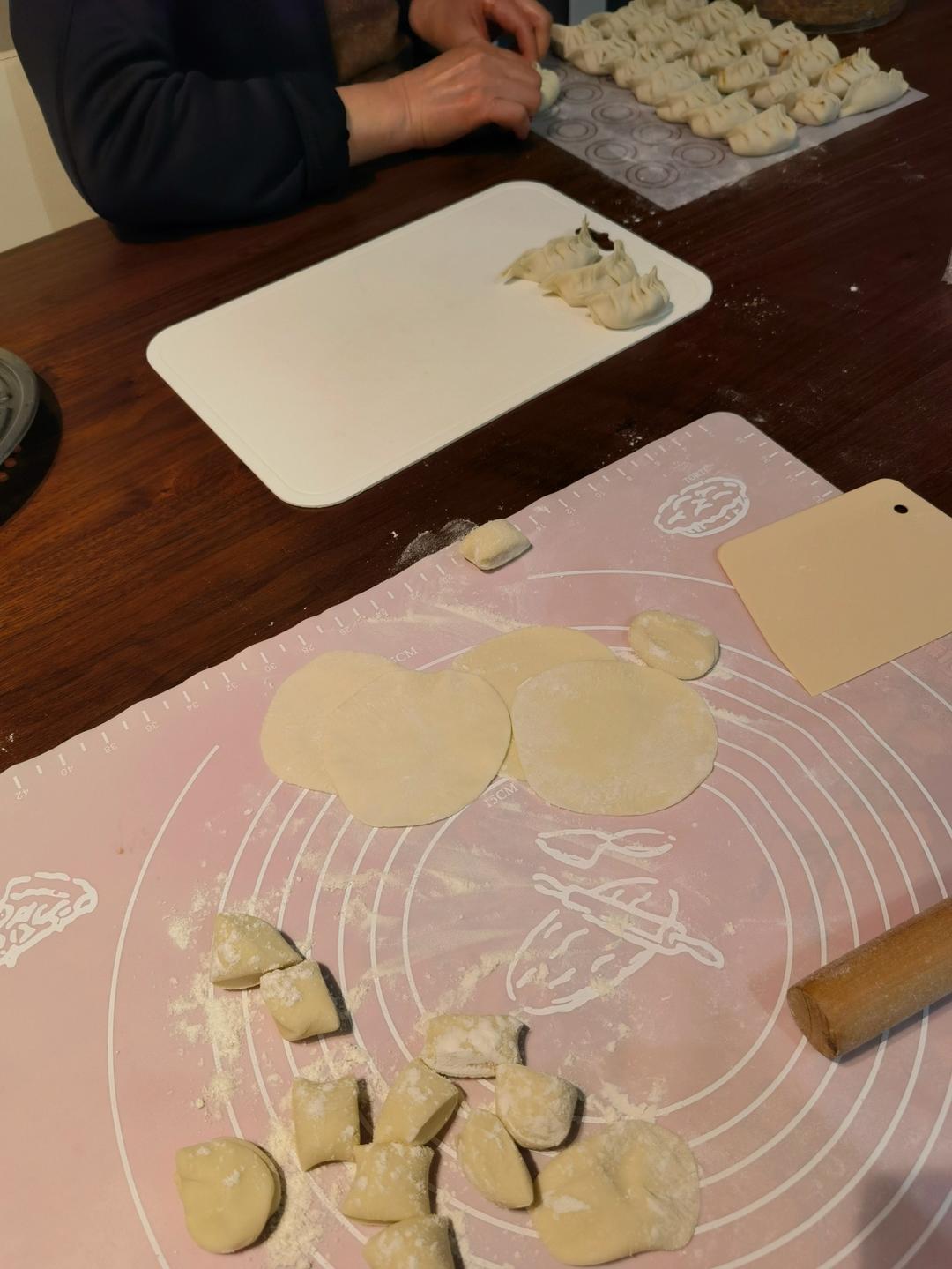 手工揉面三分钟，又韧又薄又好包的饺子皮