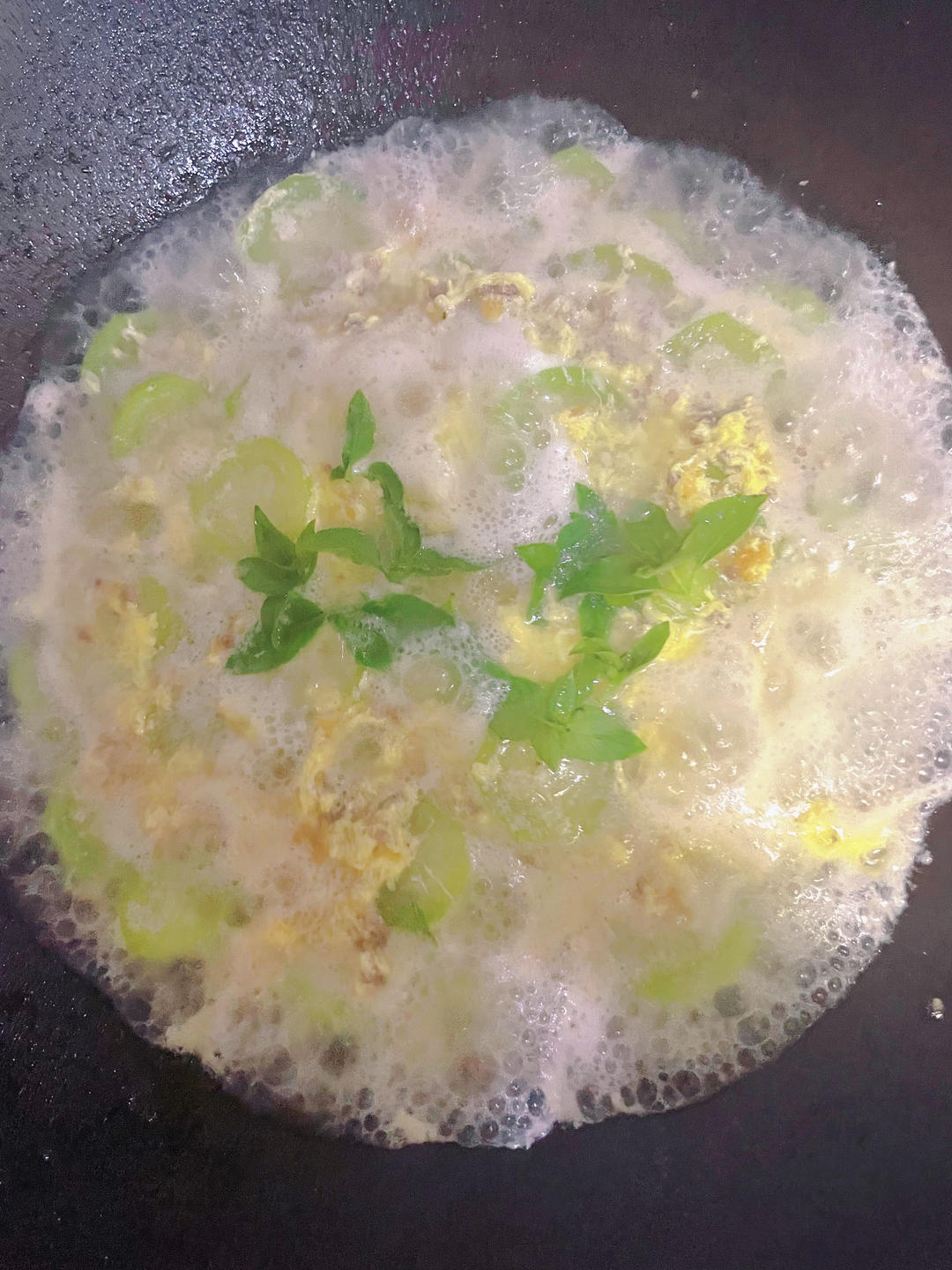 丝瓜肉末虾皮鸡蛋汤，小朋友增高补钙