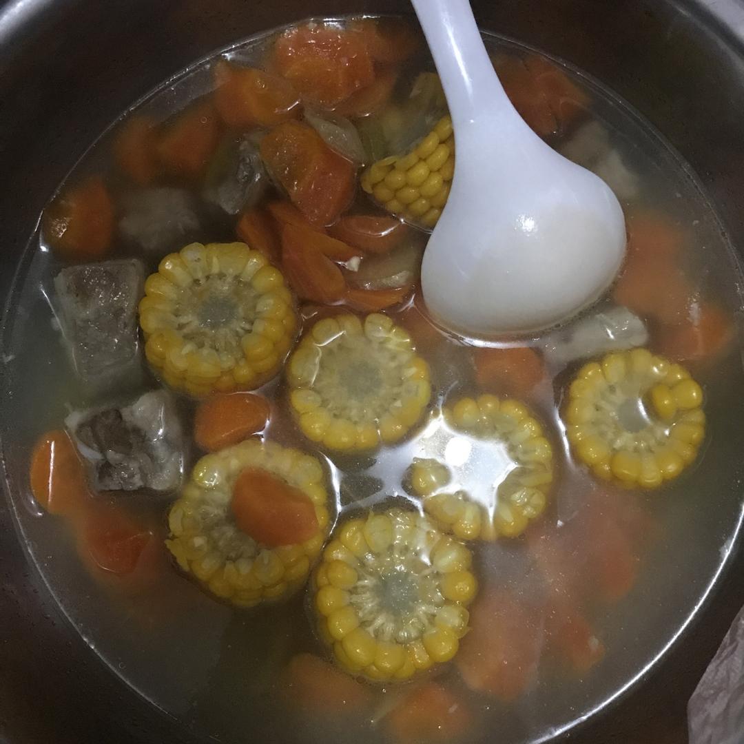 玉米排骨汤