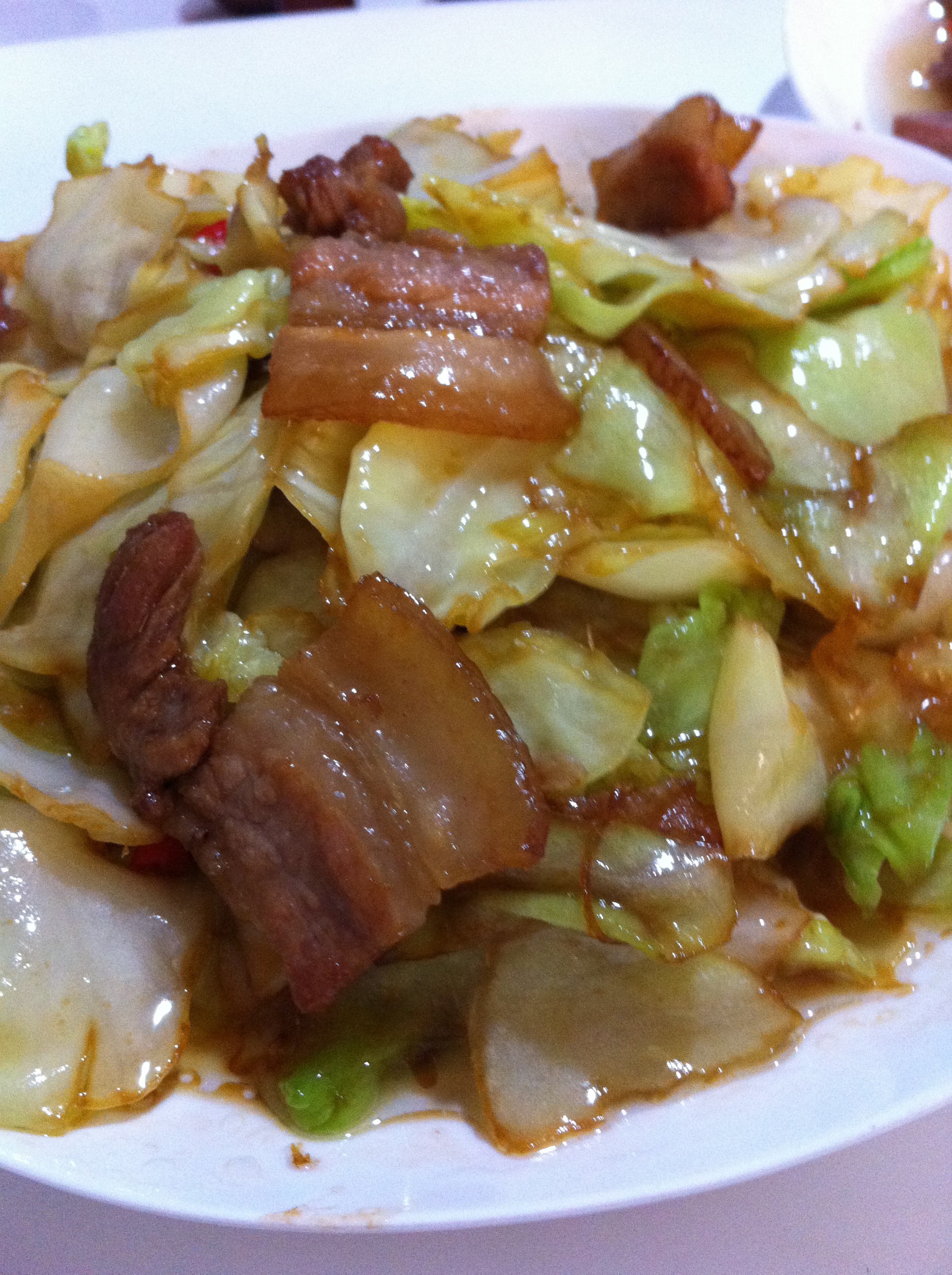 五花肉炒手撕包菜