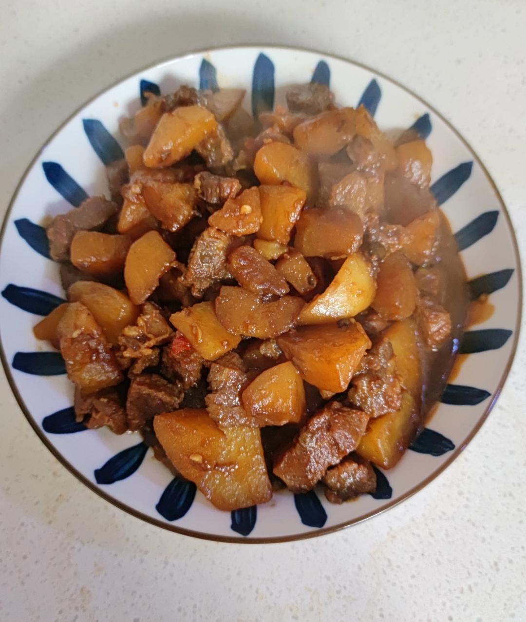巨下饭的土豆炖牛肉