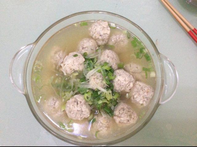 【10分钟系列】白萝卜豆腐圆子汤