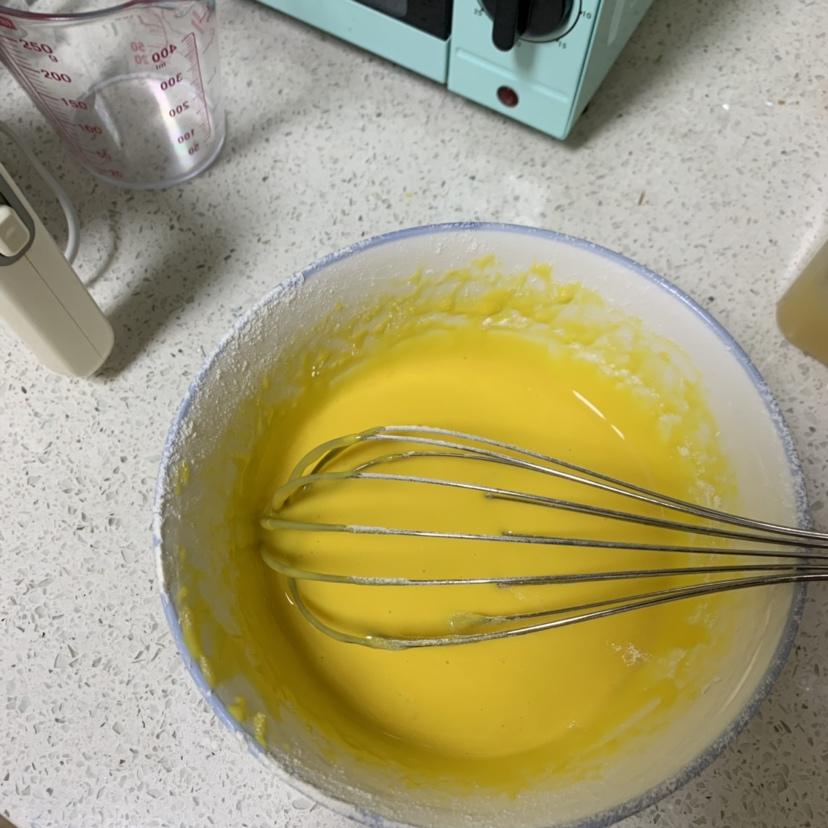 烤箱做蛋糕（戚风蛋糕的做法）