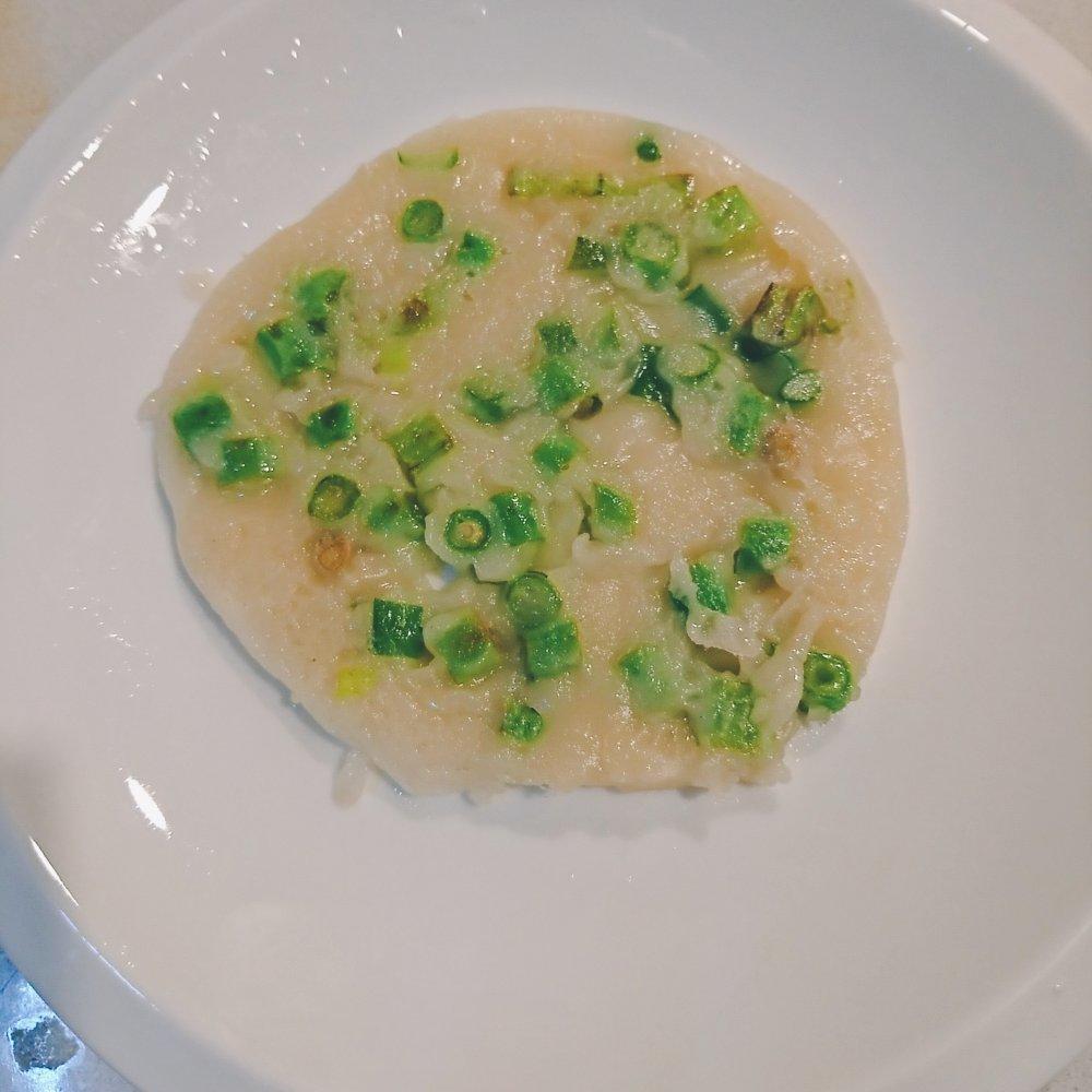 火腿肠葱花鸡蛋饼