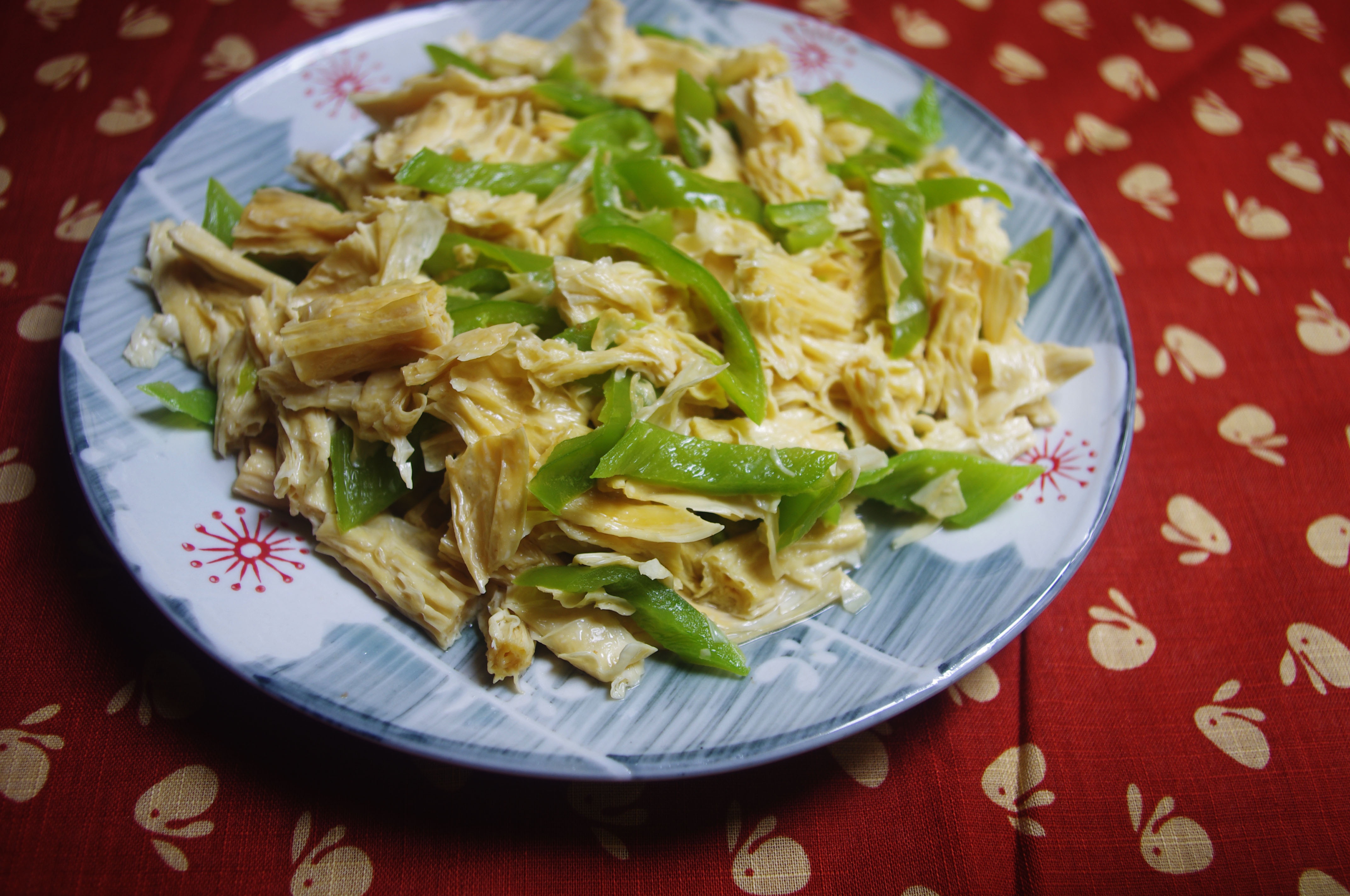 青椒炒腐竹