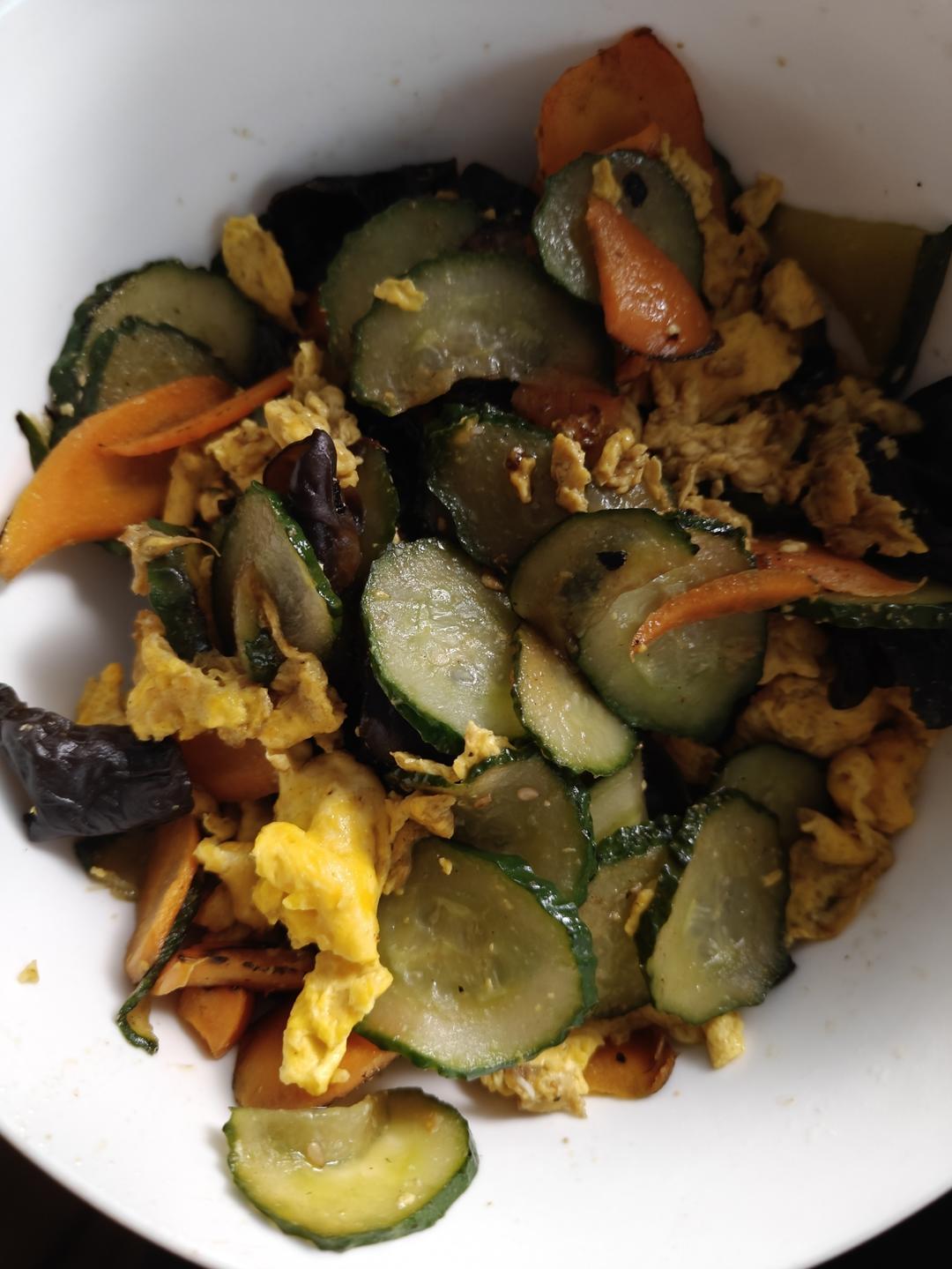 清脆可口的「黄瓜炒鸡蛋」