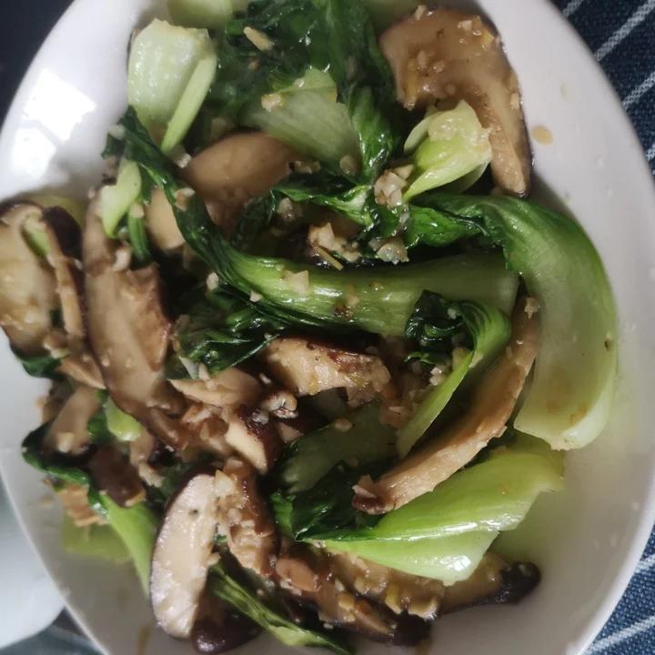 浇汁香菇油菜