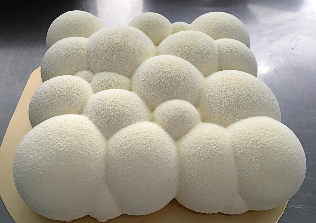 pearl叶做的云朵泡泡慕斯蛋糕