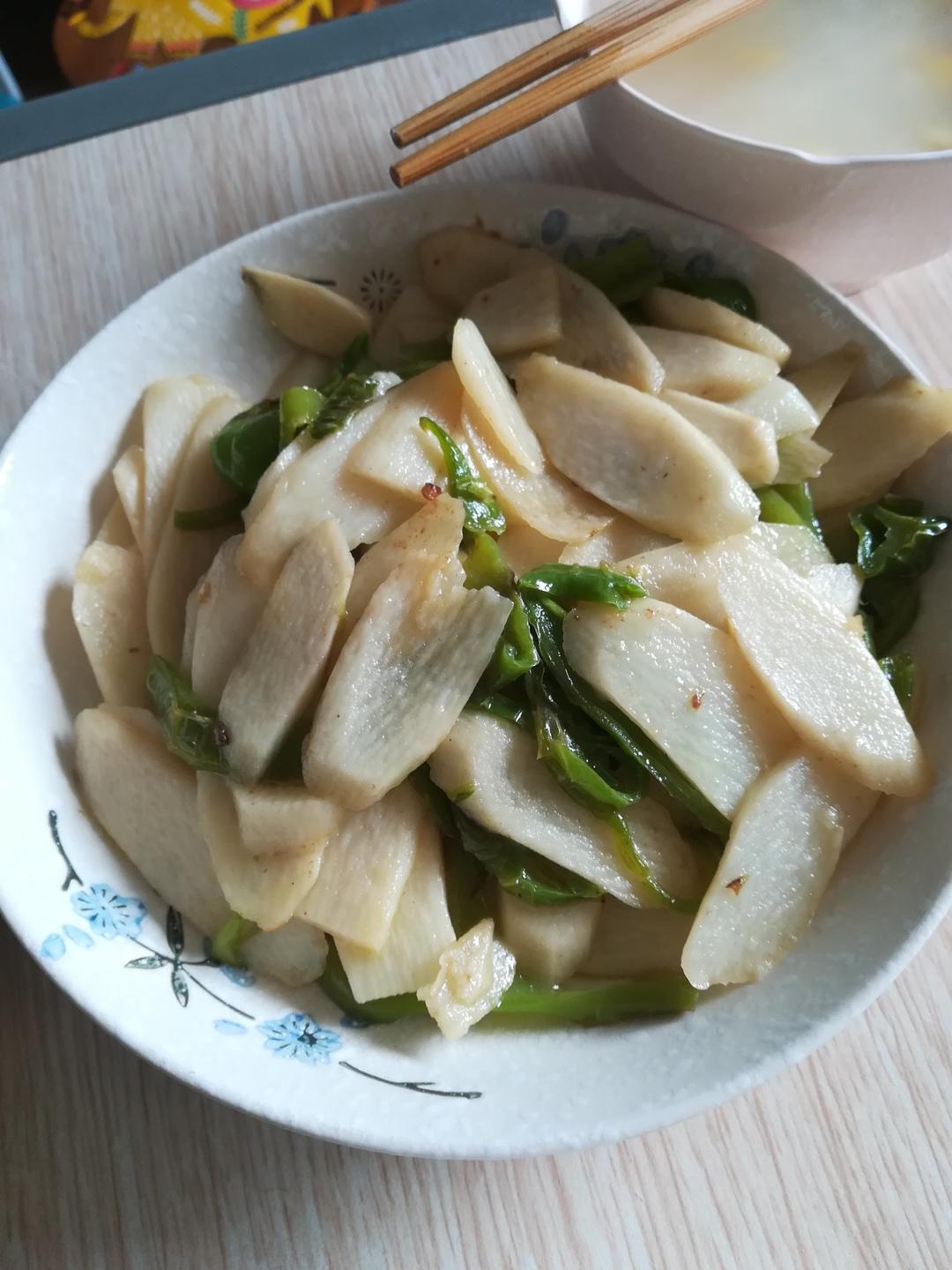 萧臣做的山药炒青椒