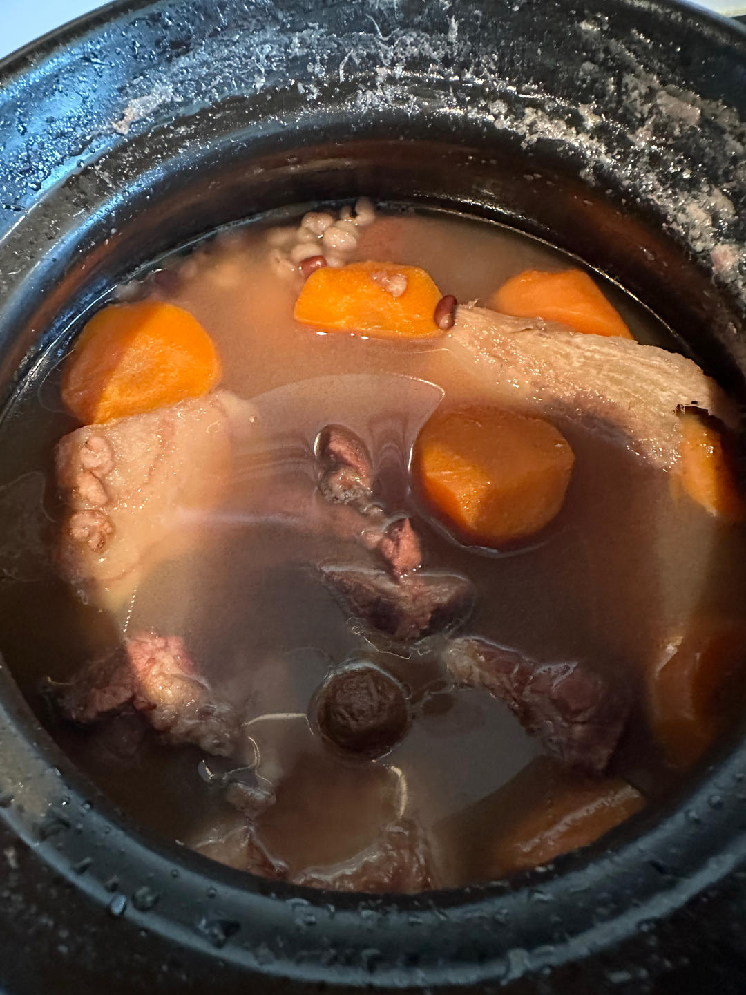 粉葛赤小豆猪骨汤(祛湿健脾)