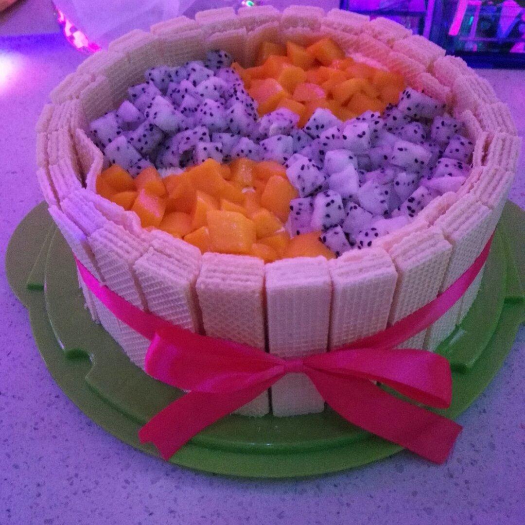 生日蛋糕教程【威化饼干围边】