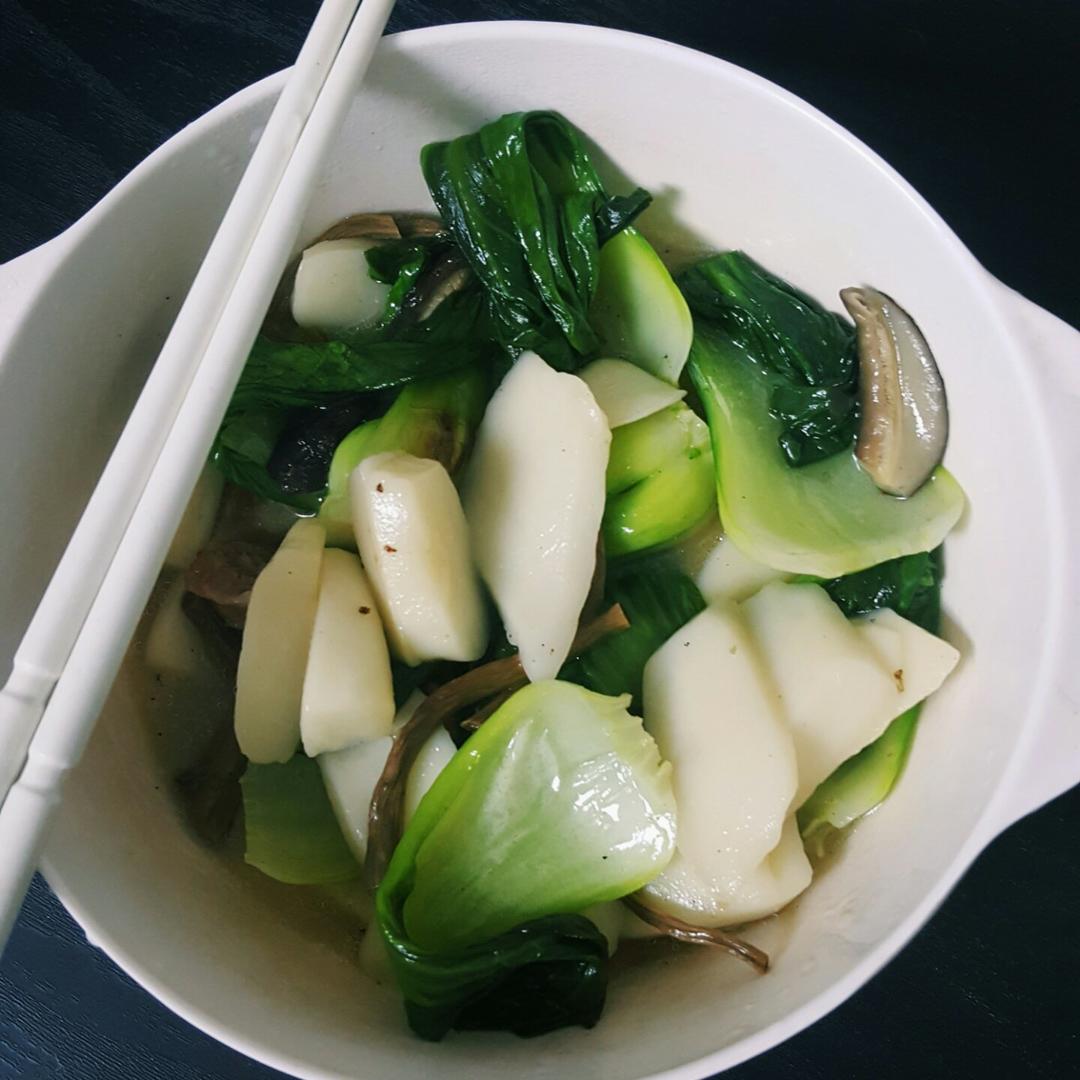 家的味道：青菜肉丝年糕汤