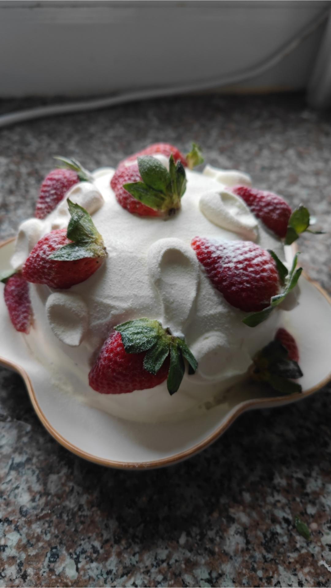 草莓🍓炸弹蛋糕