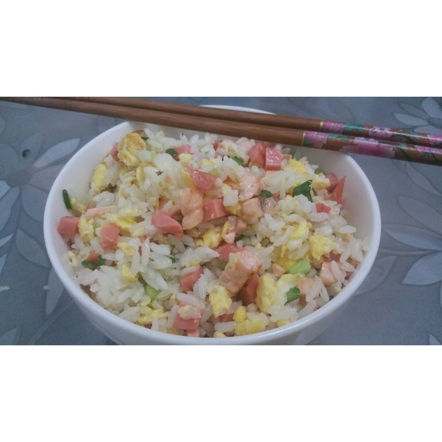 三文鱼至尊海鲜炒饭